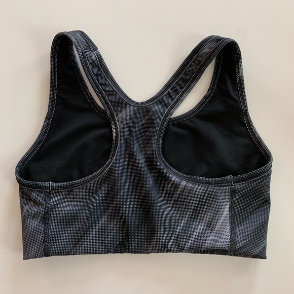 Nike sports bra size xs - Picture 2 of 2